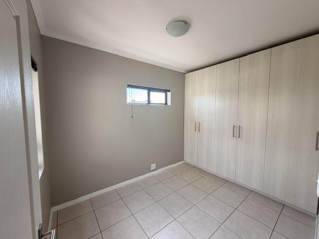 To Let 2 Bedroom Property for Rent in Maitland Western Cape